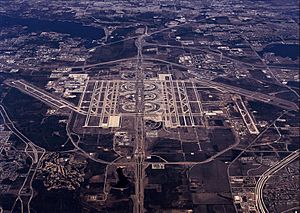 Archivo:Dfw airport