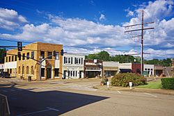 Fulton-Main-courthouse-square-ms.jpg