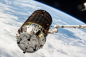 Archivo:ISS-36 HTV-4 berthing 4