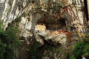 Archivo:La santa cueva