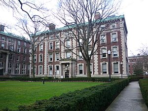 Archivo:Lewisohn Hall, Columbia University