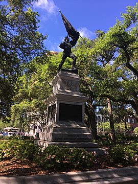 Madison Square whole William Jasper statue Savannah GA.jpg
