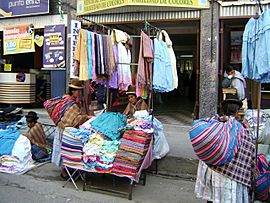 Archivo:Mercado Negro, La Paz, Bolivia