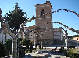 Moraleja de las Panaderas iglesia y fuente publica ni.jpg