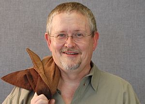 Archivo:Orson Scott Card at BYU Symposium 20080216 closeup