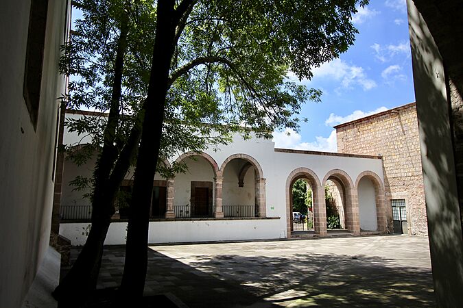 Patio posterior Clavijero