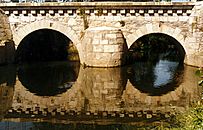 Archivo:Ponte vella do Mazadoiro (Sarria)
