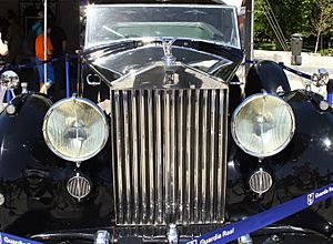 Archivo:Rolls-Royce Phantom IV, 4AF18, detalle