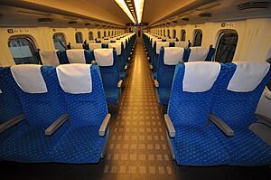 Archivo:Shinkansen N700 series Standard-sized car seat