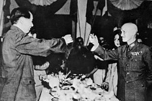 Archivo:1945 Mao and Chiang