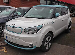 Archivo:2019 Kia Soul EV Front