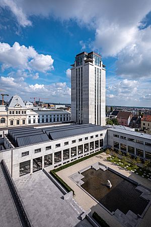 Archivo:2021 Boekentoren - University Library of Ghent