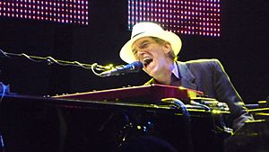 Archivo:Benmont Tench Hollywood Bowl