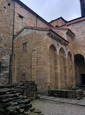 Archivo:Cámara Santa, exterior