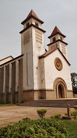 Archivo:Catedral de Bissau 2