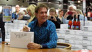 Archivo:Cliff Richard Denmark 2015 ubt
