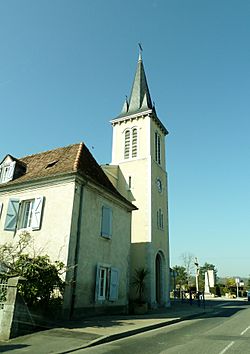 Eglise de Biron (Pyrénées-Atlantiques).JPG