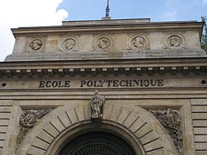 Archivo:Fronton Polytechnique