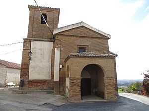 Archivo:Iglesia Fornillos de Apiés