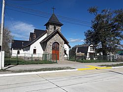 Archivo:Iglesia Sagrada Familia de Tolhuin