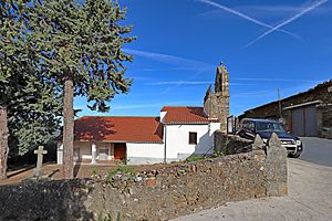 Archivo:Iglesia Santos Fabián y Sebastián en Valdelageve