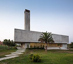 Archivo:Iglesia de Santa Josefina Bakhita en Playa Granada. Motril, Granada