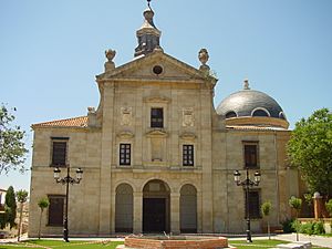 Archivo:Monasterio de la Inmaculada de Loeches