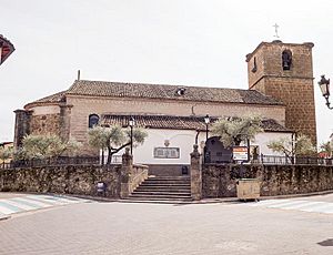 Archivo:Navalcán-Iglesia-Nuestra-Señora-del-Monte-(DavidDaguerro)