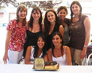 Archivo:Niñas de Oro 01b
