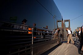 Obama boards his bus