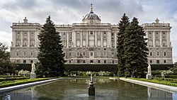 Archivo:Palacio Real Jardines