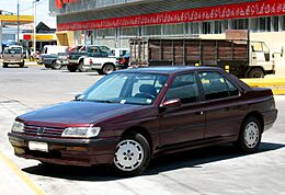 Peugeot 605 2.0 SLi 1994 (34736983654).jpg