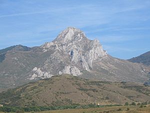 Archivo:Pico Fontún