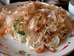 Archivo:Somen chanpuru (Okinawan fried somen)