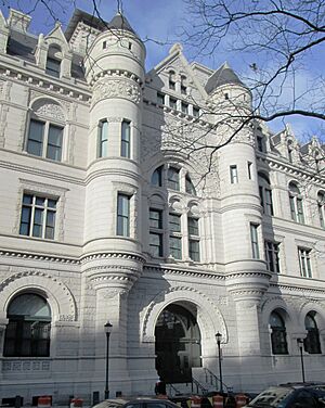 Archivo:U.S. Post Office Brooklyn central section