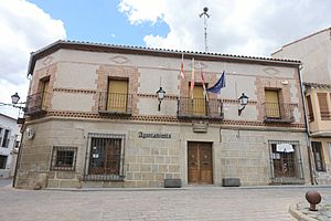 Archivo:Ayuntamiento de La Calzada de Oropesa