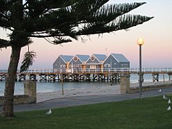 BusseltonJetty3 gobeirne.jpg