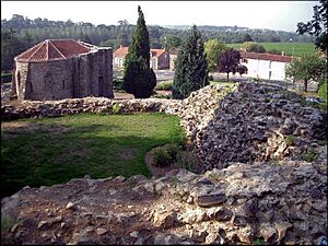 Archivo:Donjon von Le Pallet