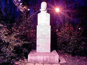 Archivo:Eliza Orzeszkowa bust in Warsaw