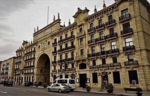 Archivo:Het hoofdgebouw van de Santander bank, Santander 1