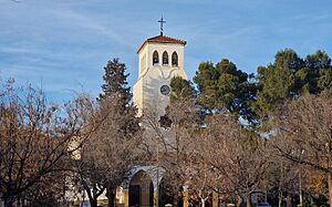 Archivo:Iglesia de San Isidro, en Zujaira (Granada)