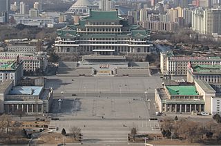 Laika ac Juche Tower (12108772354).jpg