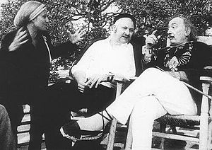 Archivo:Mercedes Vostell, Wolf Vostell und Salvador Dalí