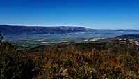 Archivo:Panorámica Sierra de Tesla desde Mirador Pico Luzón