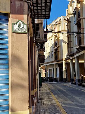 Archivo:Plaza de la Constitución, en Maracena (Granada)