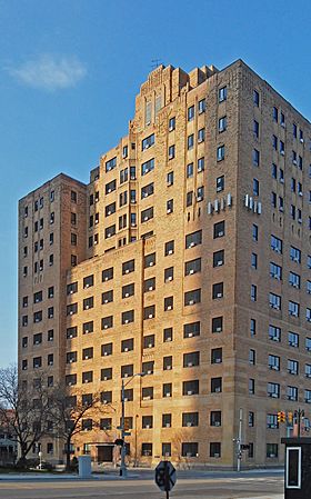 Pontchartrain Club-Town House Apartments Detroit MI.jpg