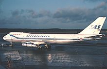 Archivo:SAS 747 SE-DDL at Stockholm - Arlanda