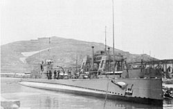 Archivo:Submarine C3 and Kanguro, Cartagena