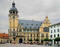 Archivo:2004 Rathaus in Köthen Sicherlich