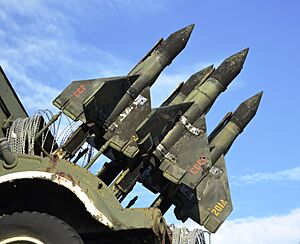 Archivo:2P26 Panzerabwehrraketen
